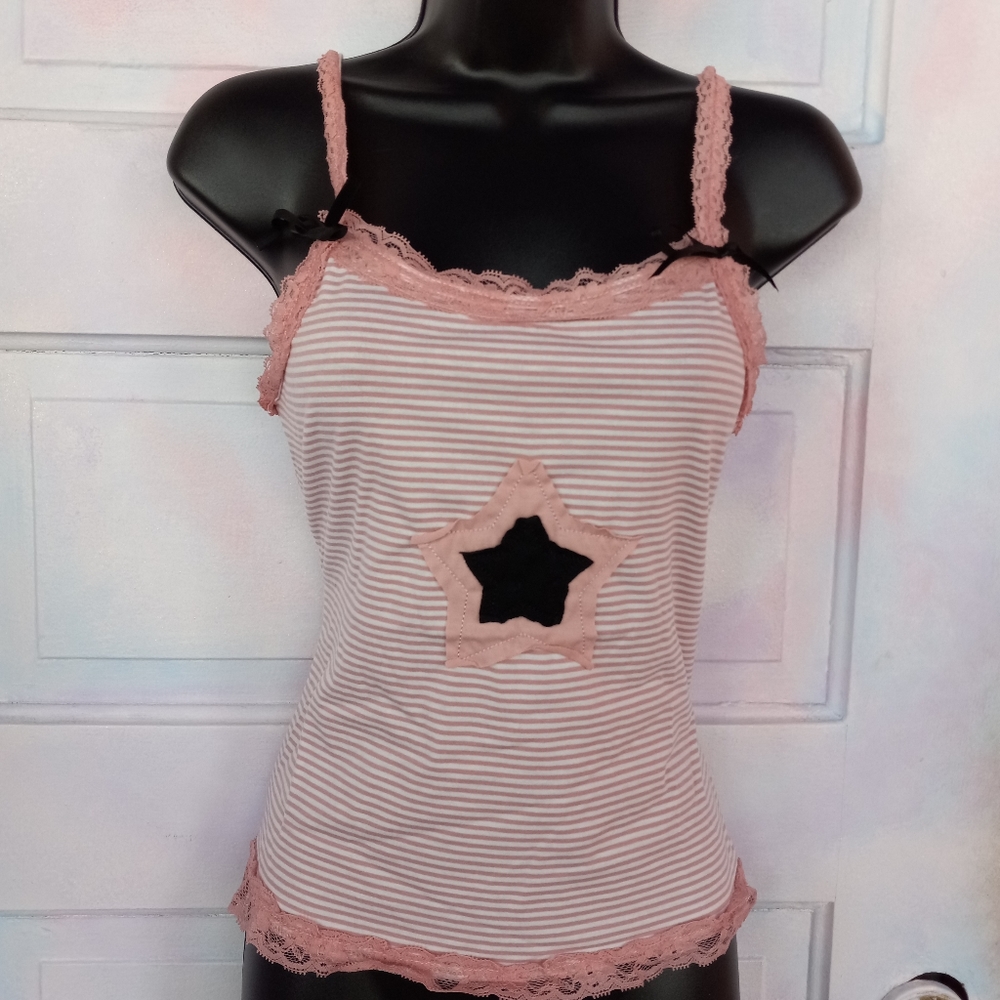 Striped mall goth star decor tank tops w lace and bows! - Picture 10 of 10